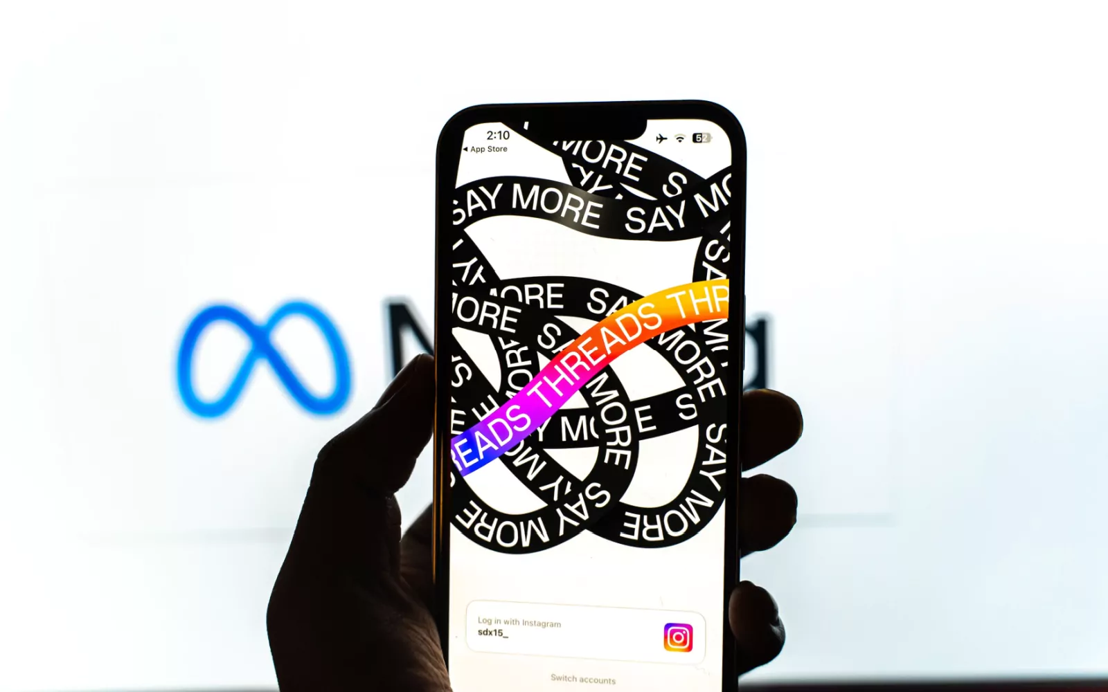 Ads on Threads- Engaging Users Through Innovation